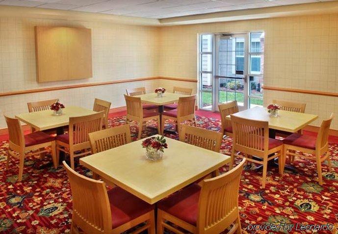 Residence Inn Mt. Laurel At Bishop'S Gate Mount Laurel Restaurant photo